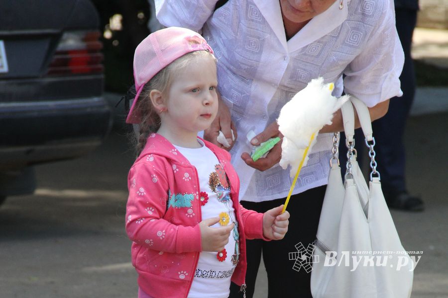 День защиты детей отпраздновали В Великих Луках (фото)