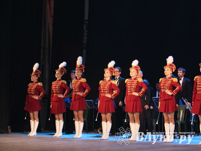 18 мая состоялся юбилейный концерт коллектива мажореток «Золотые погоны» (ФОТО)
