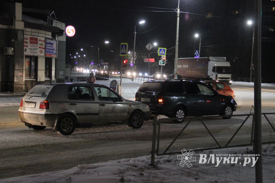День жестянщика в Великих Луках плавно перерос в вечер (ФОТО)