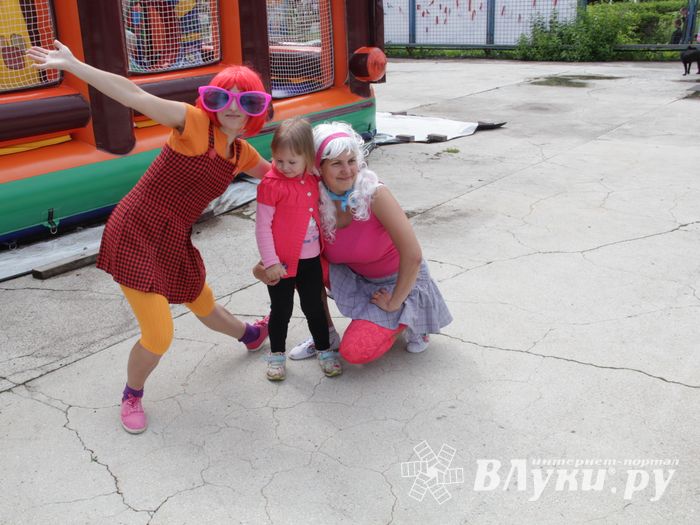 «Парад детских колясок» в День семьи, любви и верности (ФОТО)