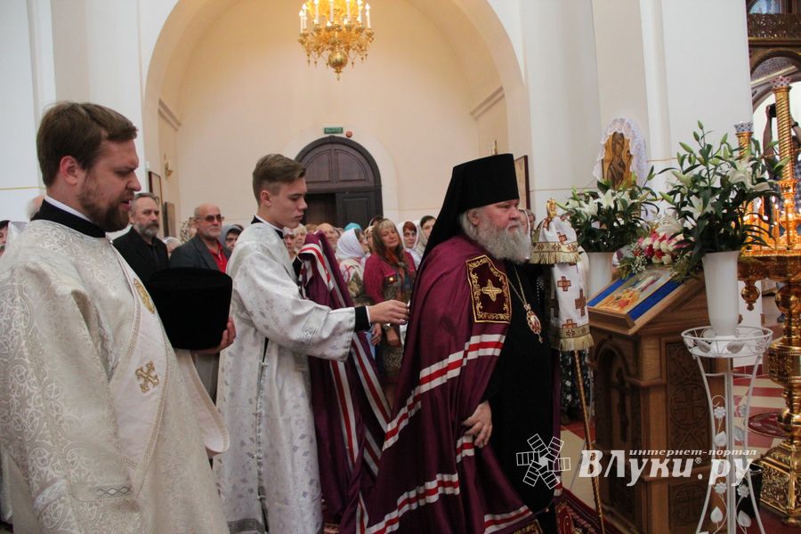Освящение Храма святителя Тихона, Патриарха Всероссийского, святых Новомучеников и Исповедников Российских (ФОТО)