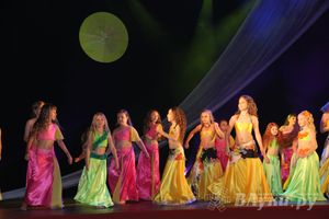 В ДК ЛК прошел музыкально-танцевальный спектакль «Босиком по млечному пути» (фото)