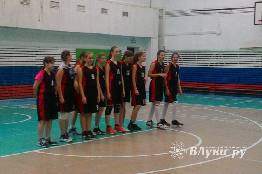 Великолучанки привезли золото с Новгородской области (ФОТО)