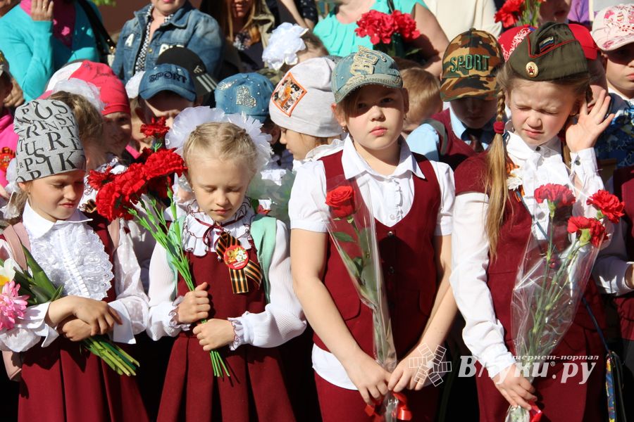 Юные великолучане почтили память бойцов Великой войны (ФОТО)