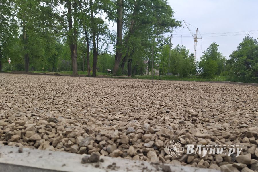 На улице Щорса началось строительство детской площадки (ФОТО)