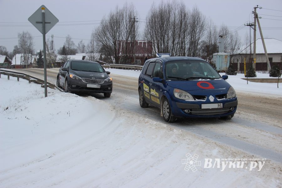 ДТП на улице Гражданской в Великих Луках (ФОТО)