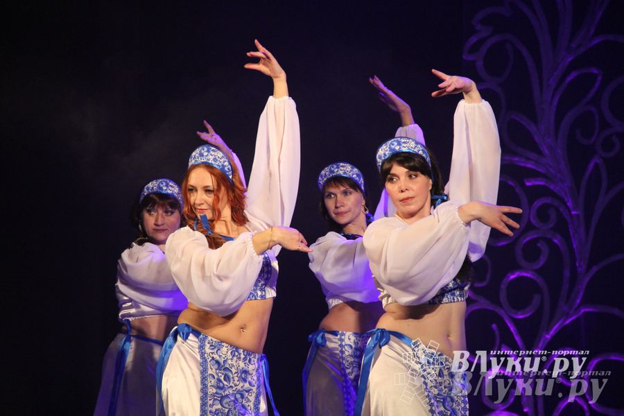  В ДК им. Ленина состоялся отчетный концерт студии восточного танца «Восточные сладости» (фото)