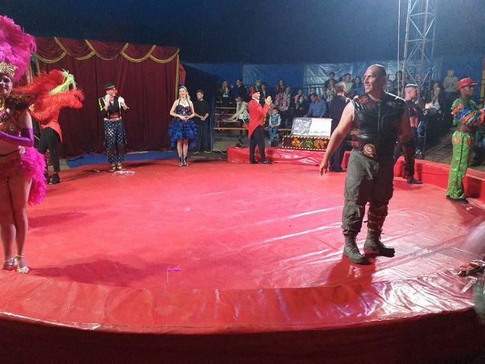 Великолучанка пожаловалась на цирк (ФОТО)