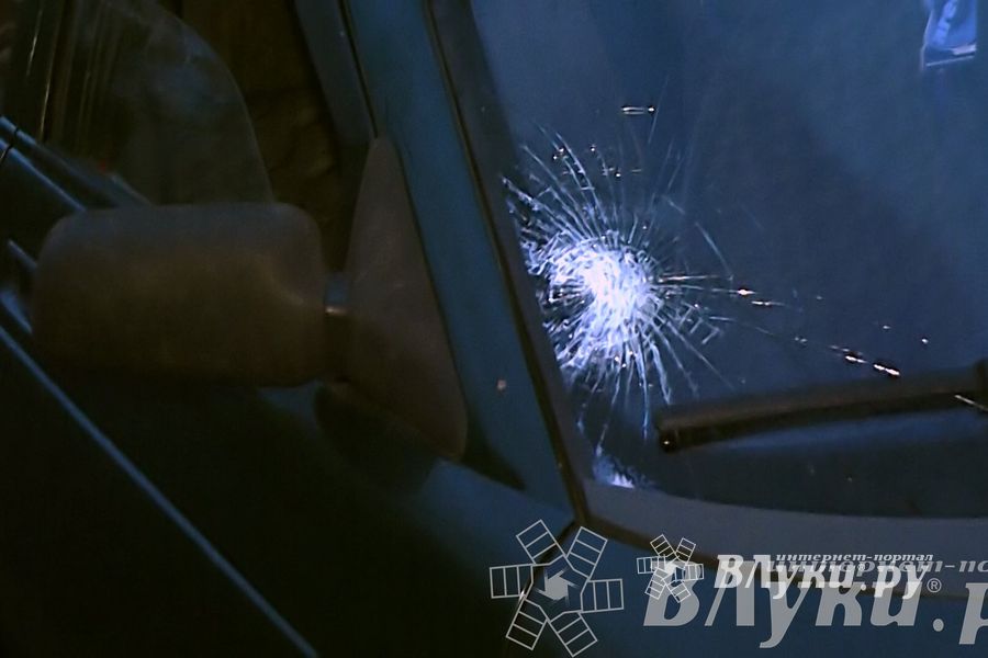 В Великих Луках пьяный водитель сбил пешехода