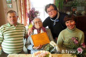 Праздничными концертами порадовали пожилых людей учреждения культуры района (фото)