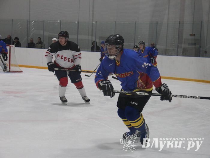 ХК «ЛукиСпорт» разгромила команду Невеля (ФОТО)