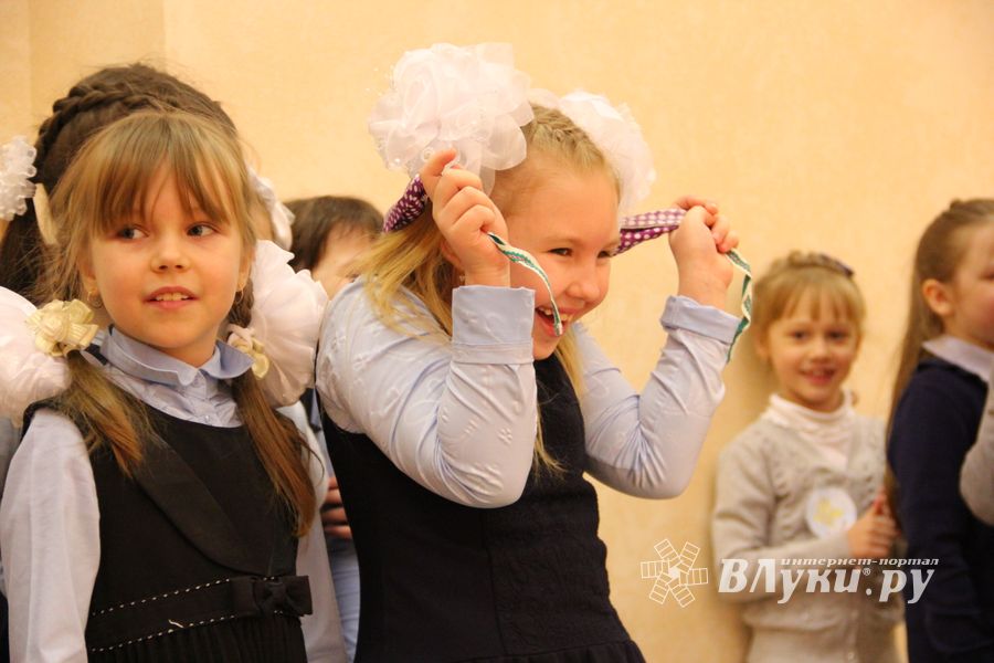 В школе №13 прошёл конкурс «А ну-ка, девочки!» (ФОТО)