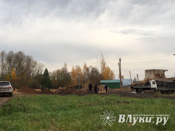 В Переслегино приступили к ремонту водопровода (ФОТО)