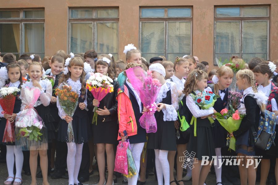 День знаний в Великих Луках (ФОТО)
