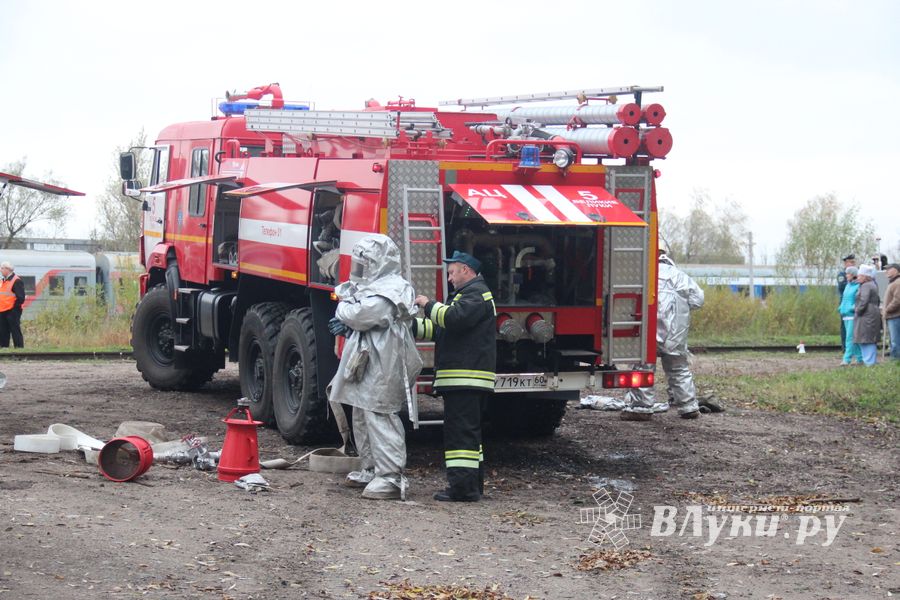В Великих Луках тушили вагон поезда (ФОТО)