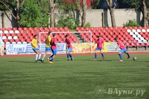 В Великих Луках команда «КПРФ» обыграла команду «Спартака» (фото)