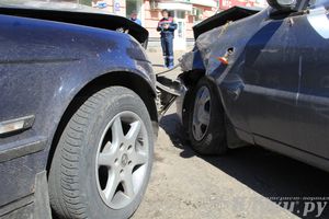 ДТП на перекрёстке проспектов Ленина и Октябрьского (ФОТО)