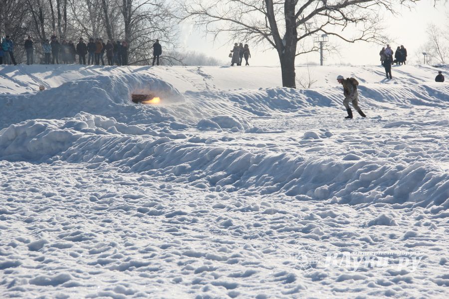 В Великих Луках реконструировали подвиг Александра Матросова (12+)(ФОТО)