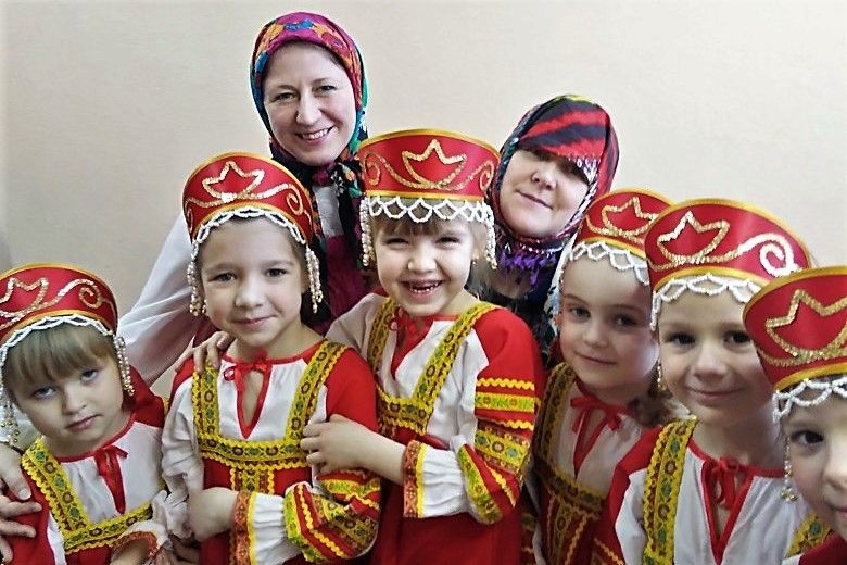 Воспитанники Детского сада №16 совместно с воспитателями устроили праздник «Доброты и уважения» (ФОТО)