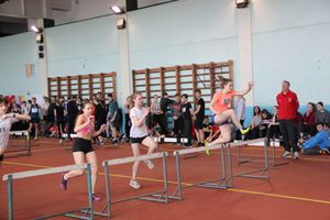 В Великих Луках легкоатлеты закрывают зимний сезон (ФОТО)