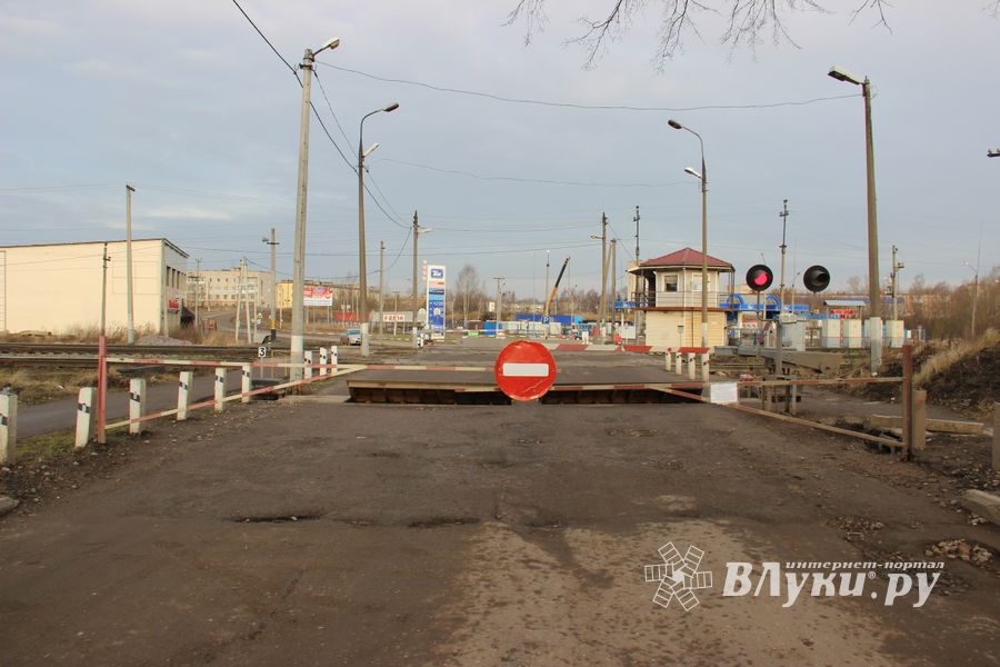 Самарский переезд закрыт (ФОТО)