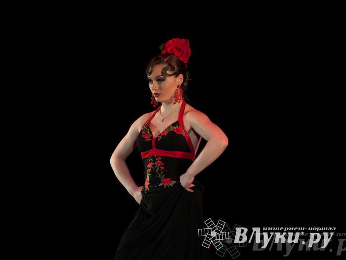 В великих Луках выступил московский коллектив фламенко