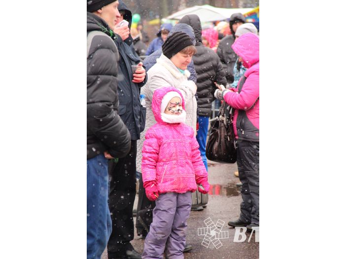 В Великих Луках сожгли Масленицу (фото)