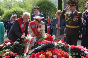 Парад Победы в Великих Луках (фото)