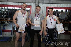 В Великих Луках прошел Чемпионат города по Русскому жиму и армлифтингу (фото)