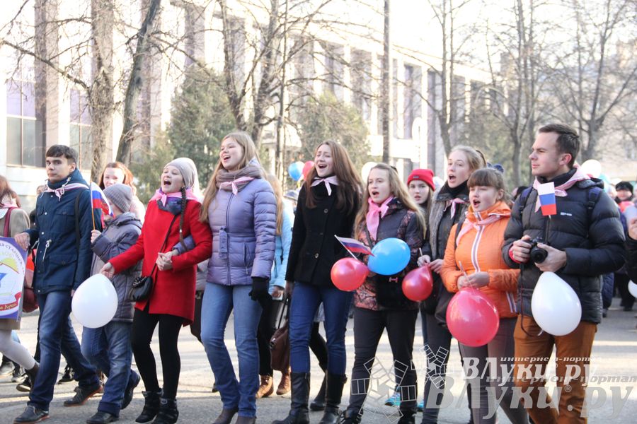 В Великих Луках состоялся торжественный митинг в честь Дня народного единства (ФОТО)