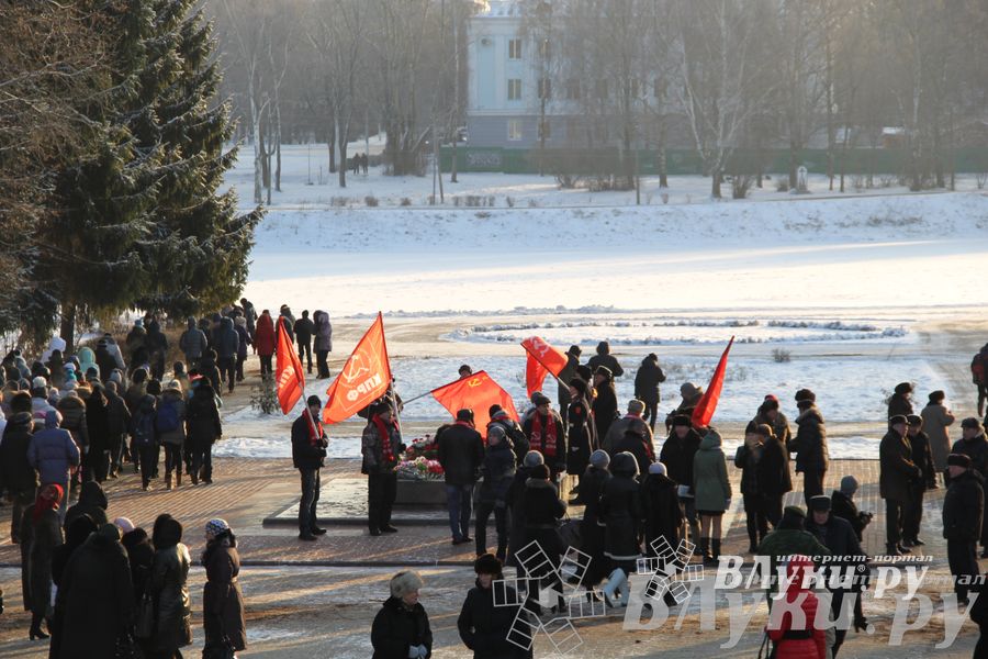 Торжественные мероприятия, посвященные 71-й годовщине освобождения Великих Лук от немецко-фашистских захватчиков (фото)