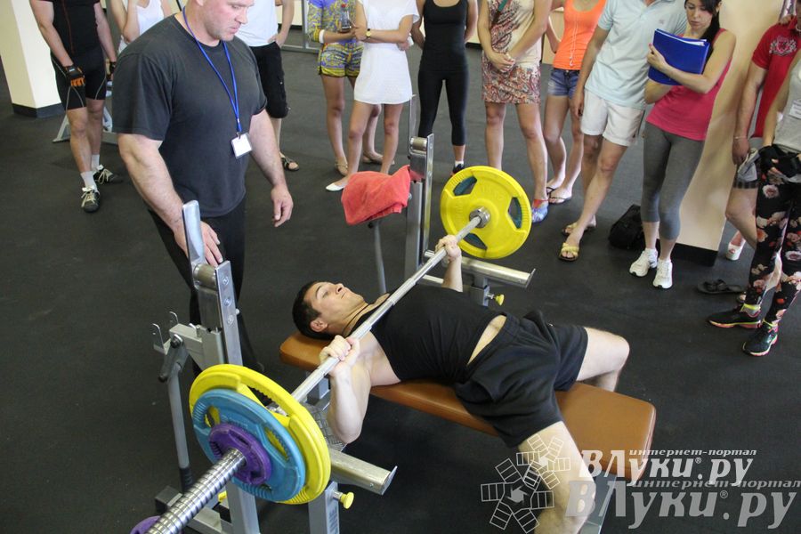 Народный жим в «С-Фитнес»