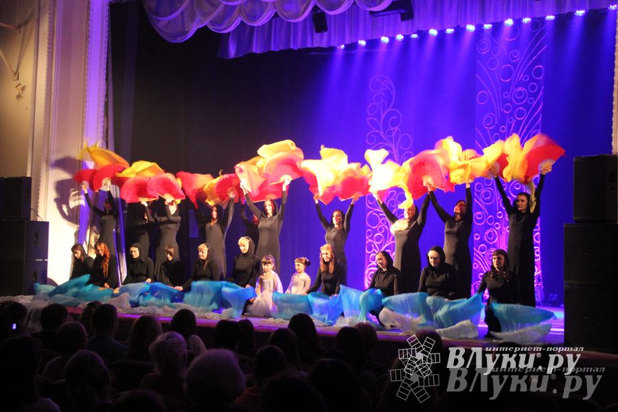  В ДК им. Ленина состоялся отчетный концерт студии восточного танца «Восточные сладости» (фото)