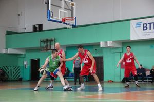 Великолучане — серебряные призеры межрегионального турнира ветеранов баскетбола (ФОТО)