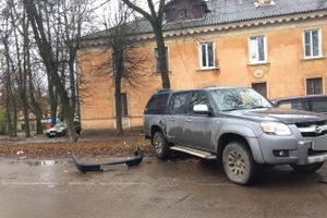 В Великих Луках, на ул. Заслонова, произошло ДТП с тремя автомобилями (ФОТО)