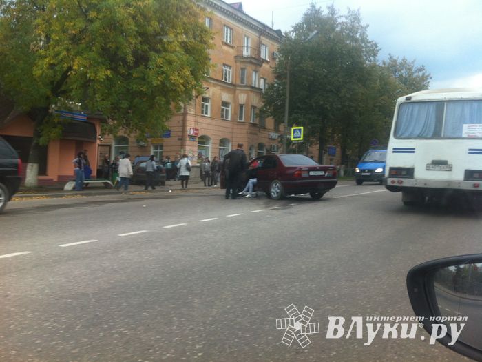 Еще одна авария произошла в Великих Луках