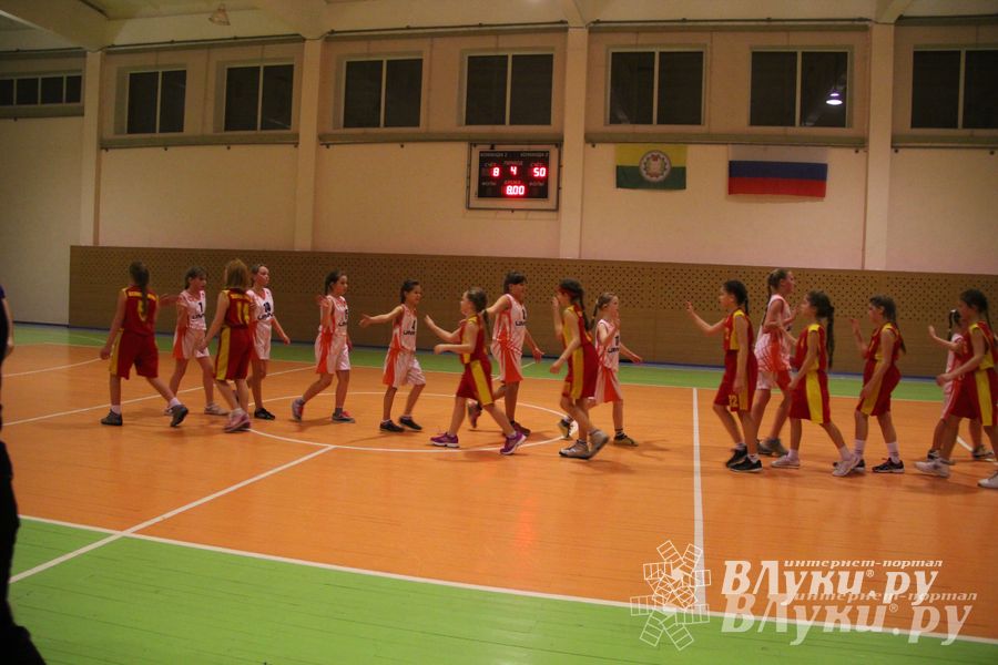 Великолукские баскетболисты стали победителями междугородних соревнований по баскетболу