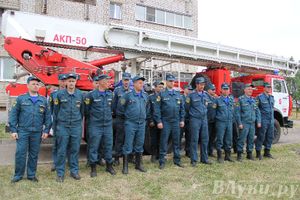 В Великих Луках прошли областные соревнования среди пожарных по спасению пострадавших