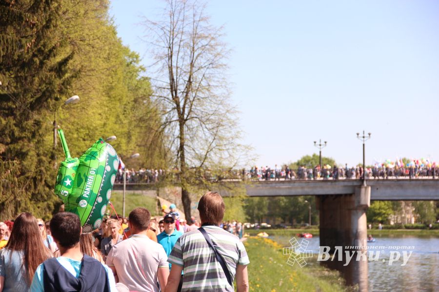 Великолучане отпраздновали День победы (ФОТО)