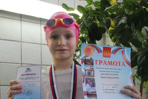 В Великих Луках прошли соревнования по плаванию «Весёлый дельфин» 