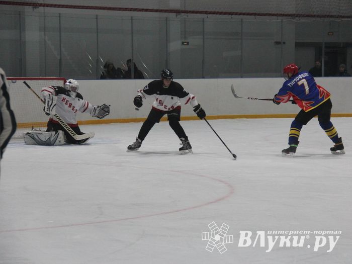 ХК «ЛукиСпорт» разгромила команду Невеля (ФОТО)