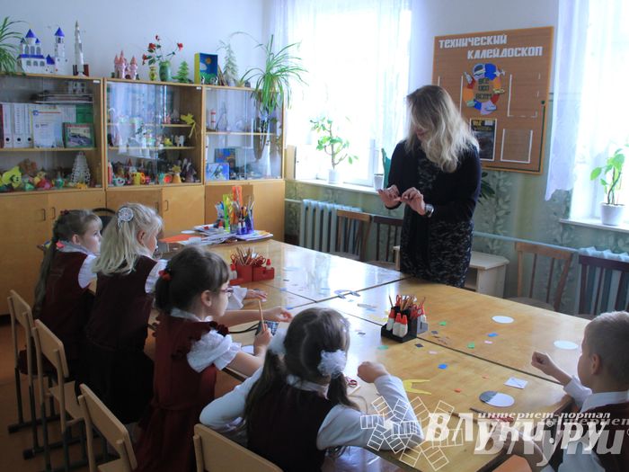 Великолукских лицеистов посвятили в «Маленькие мастера»