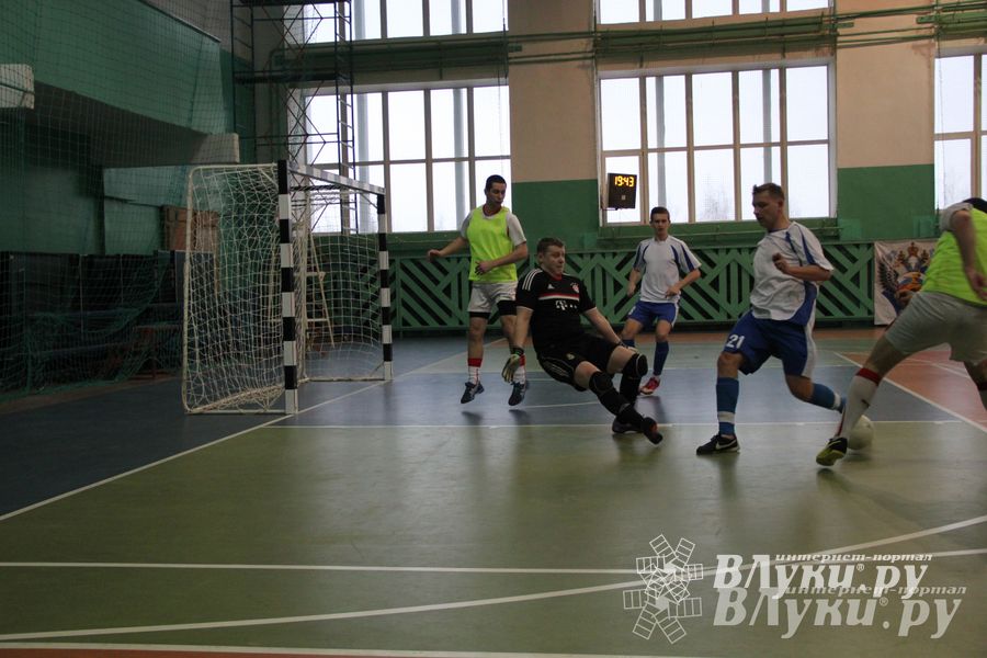 Команда «Статус-Пресс» стала чемпионом г. Великие Луки по мини-футболу (фото)