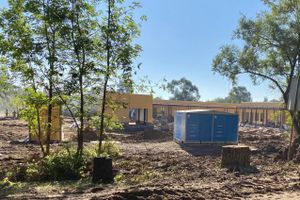 Будущий госпиталь «обзавелся» стенами (ФОТО)