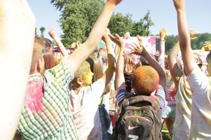 Яркие эмоции «ColorFest» в Великих Луках (ФОТО)