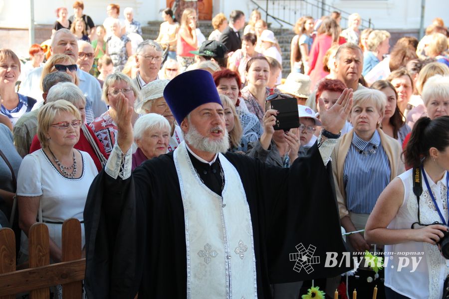 Празднование 850-летия  началось в храмах Великих Лук (ФОТО)