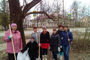 Сотрудники детского сада №16 провели субботник (ФОТО)