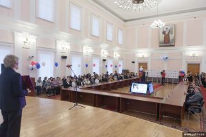 Более 100 педагогов и учащихся Псковской области получили областные и федеральные премии (фото)