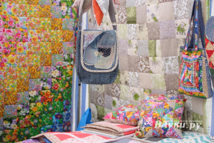 «Куклоград» и «Город мастеров» на праздновании Дня города в Великих Луках (ФОТО)