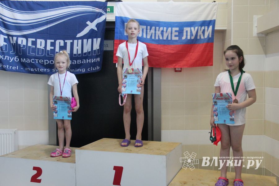 В «Айсберге» прошло Первенство города по плаванию (ФОТО)